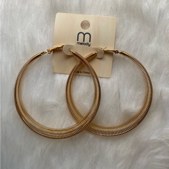 Jewelry - Hoop earrings